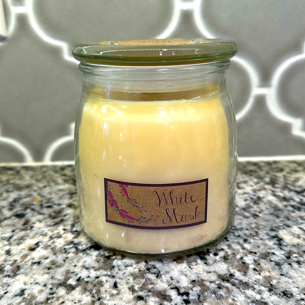 ECO Wix White Musk Yellow Poured Candle 15 Oz Made in USA